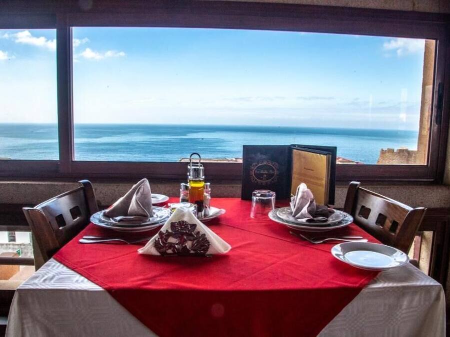 Breakfast, lunch, dinner served; local and international cuisine