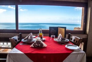 Se sirven desayunos, almuerzos y cenas