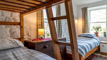 Casa de campo, 3 habitaciones, vista al mar, en el área del jardín | Interior