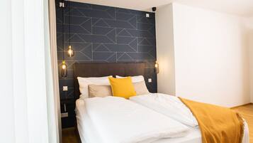 Deluxe Apartment | 1 bedroom, premium bedding, in-room safe, desk