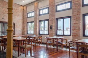 Restaurant - Central Palace Hotel (Castro)