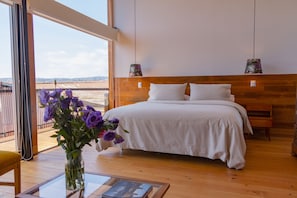 Ropa de cama de alta calidad y minibar