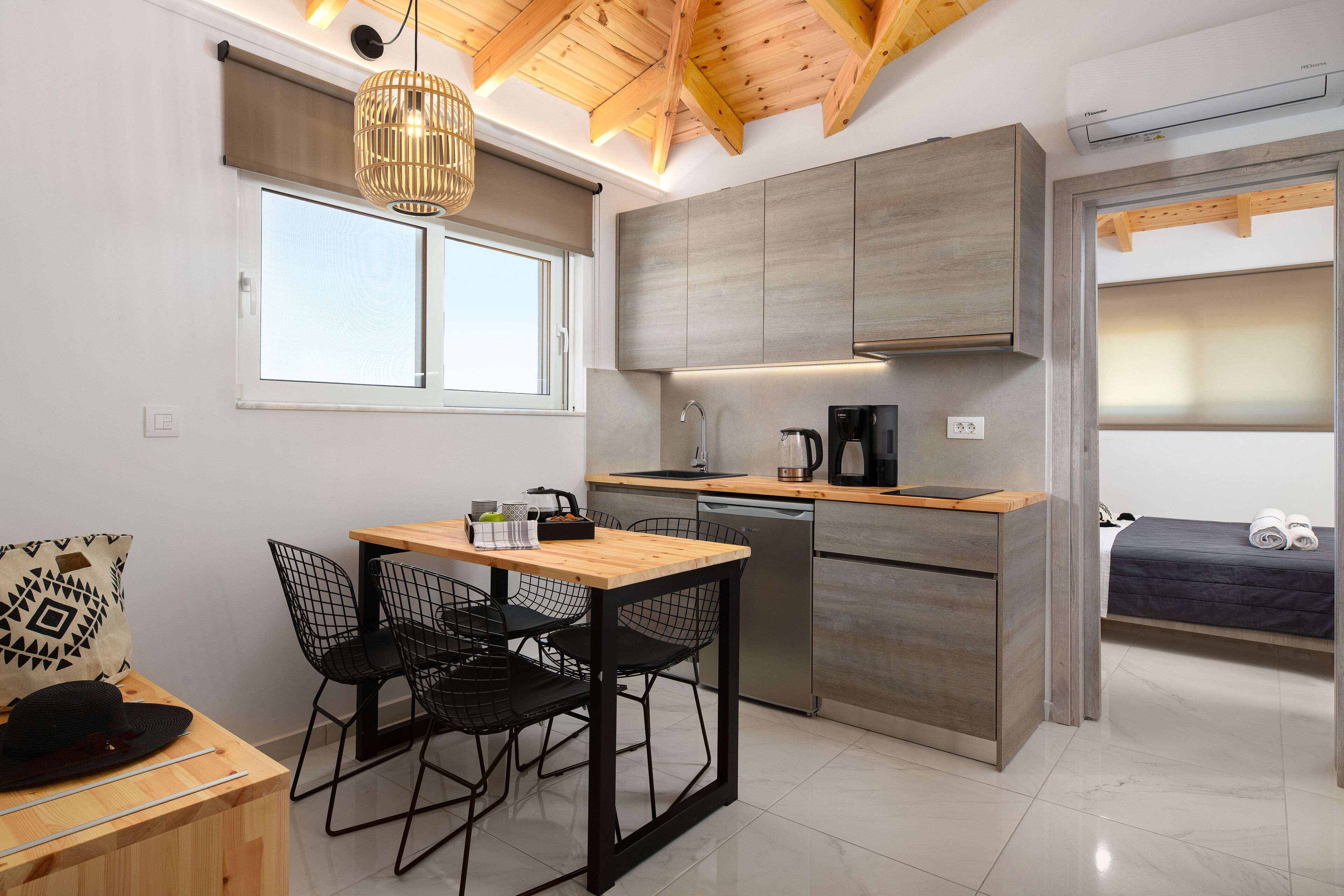 Family Suite, Multiple Bedrooms, 2 Bathrooms | Private kitchen