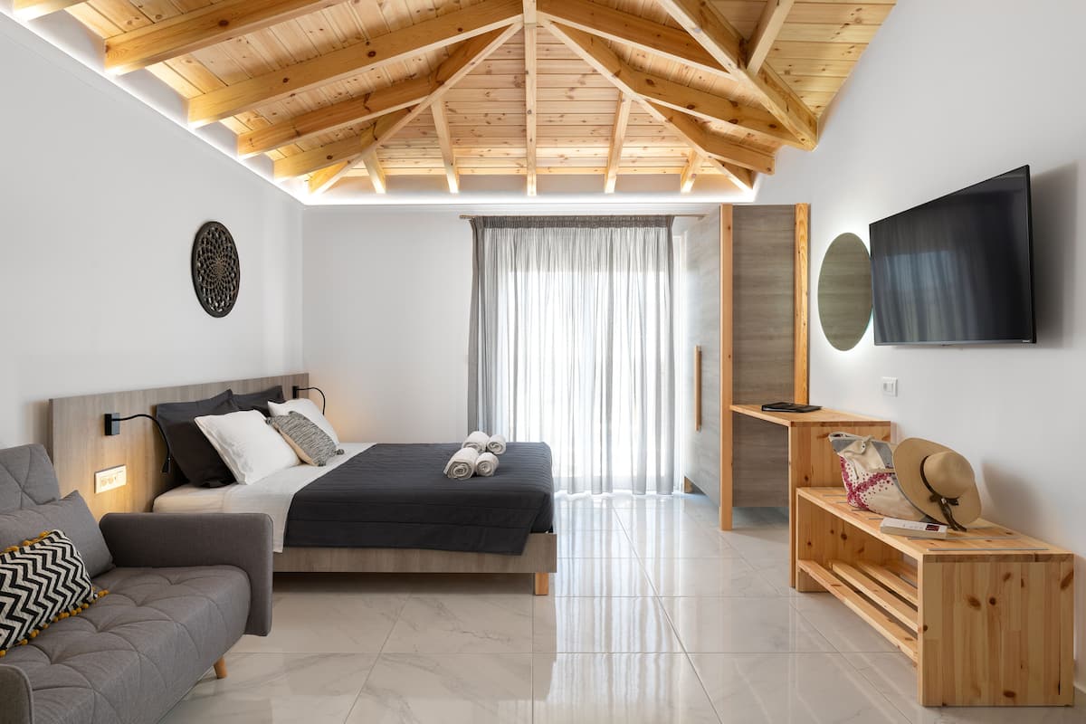 Junior-Suite, Balkon | 1 Schlafzimmer, Zimmersafe, individuell dekoriert