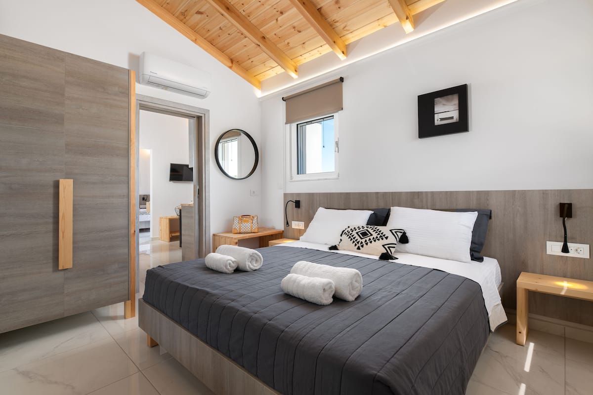 Familien-Suite, Mehrere Schlafzimmer, 2 Bäder | 1 Schlafzimmer, Zimmersafe, individuell dekoriert