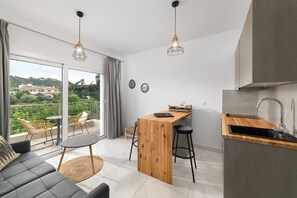 1 bedroom, in-room safe, individually decorated, individually furnished - L&C Boutique Apartments (Rhodes)