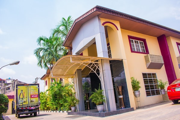 Free self-parking
