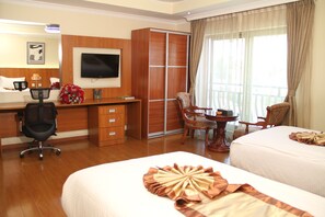 Twin Room, Pool View | Egyptian cotton sheets, premium bedding, desk, laptop workspace - Emmad Apartment Hotel (Addis Ababa)