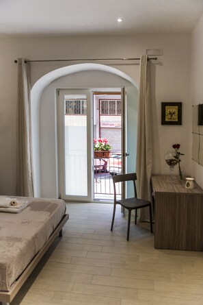 1 bedroom, Egyptian cotton sheets, premium bedding, down duvets - Lungomare Rooms (Castellammare di Stabia)