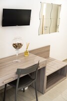 Deluxe Double or Twin Room | 1 bedroom, Egyptian cotton sheets, premium bedding, down comforters