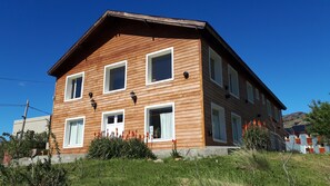 Fachada de la propiedad