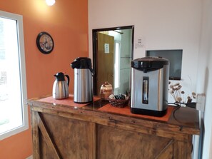 Free buffet breakfast  - Hosteria Tranqueras de El Chalten (El Chalten)