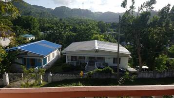 Hiên