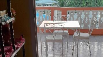 Casa básica | Terraza o patio