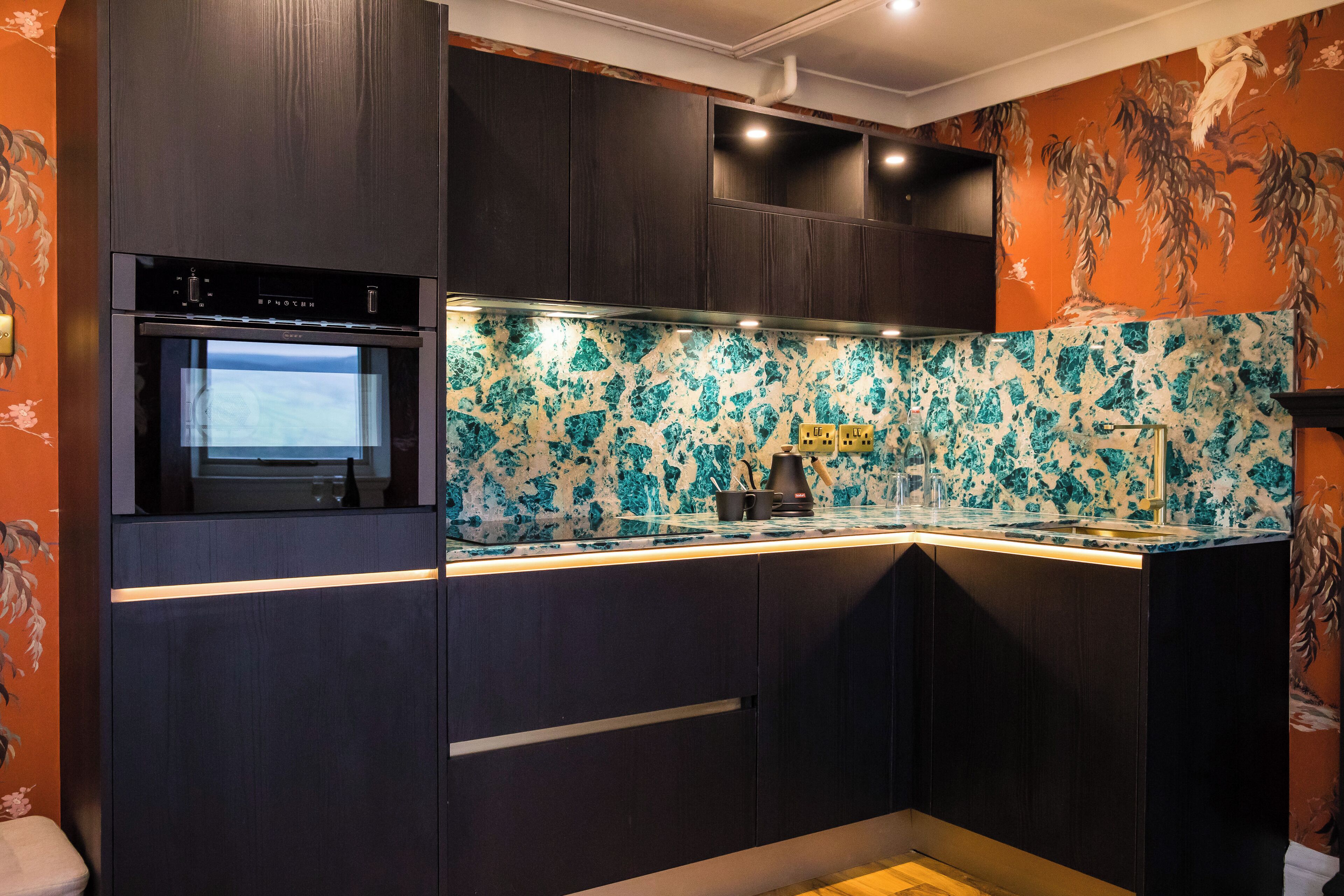 luxury room (muker) - ensuite | soundproofing, iron/ironing board, free wifi, bed sheets