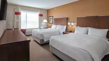 Habitació tradicional, 2 llits de matrimoni | 1 dormitori, roba de llit d'alta qualitat i caixa forta a l'habitació