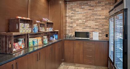 Four Points by Sheraton Edmonton West