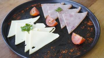 Daily buffet breakfast for a fee