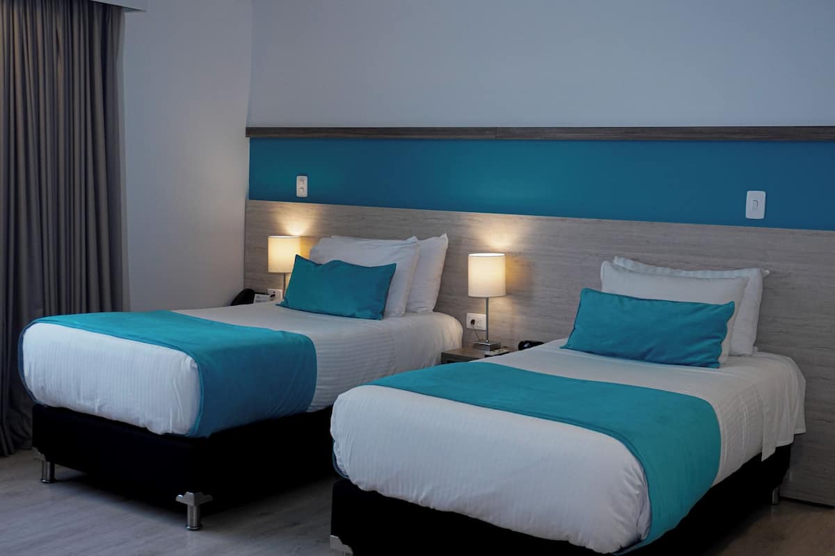 superior twin room | 1 bedroom, minibar, in-room safe, desk