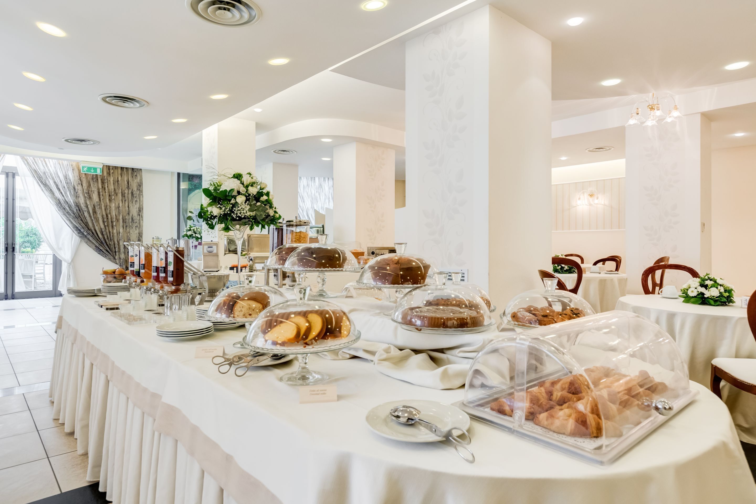 Daily buffet breakfast (EUR 7 per person)