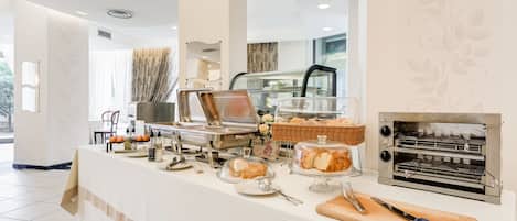 Daily buffet breakfast (EUR 7 per person)