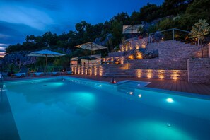Outdoor pool, an infinity pool - Hvar Boutique Villas (Hvar)