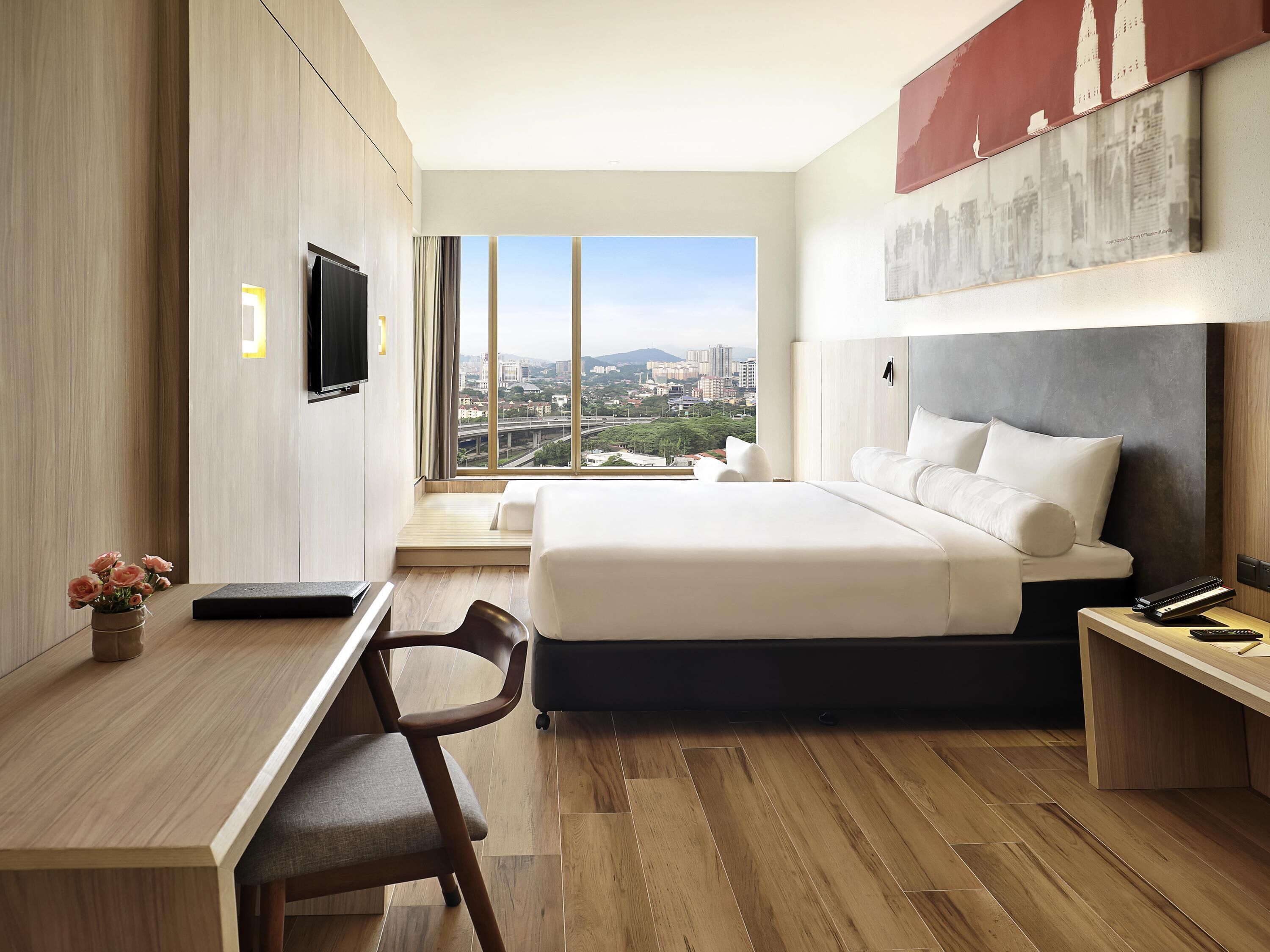 Deluxe Room, 1 Queen Bed