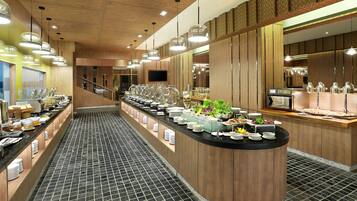 Daily buffet breakfast (MYR 30 per person)