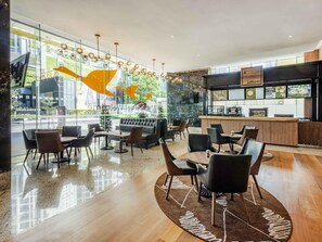 Breakfast, lunch and dinner served  - Ibis Kuala Lumpur City Centre Hotel (Kuala Lumpur)
