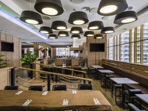 Breakfast, lunch and dinner served - Ibis Kuala Lumpur City Centre Hotel (Kuala Lumpur)