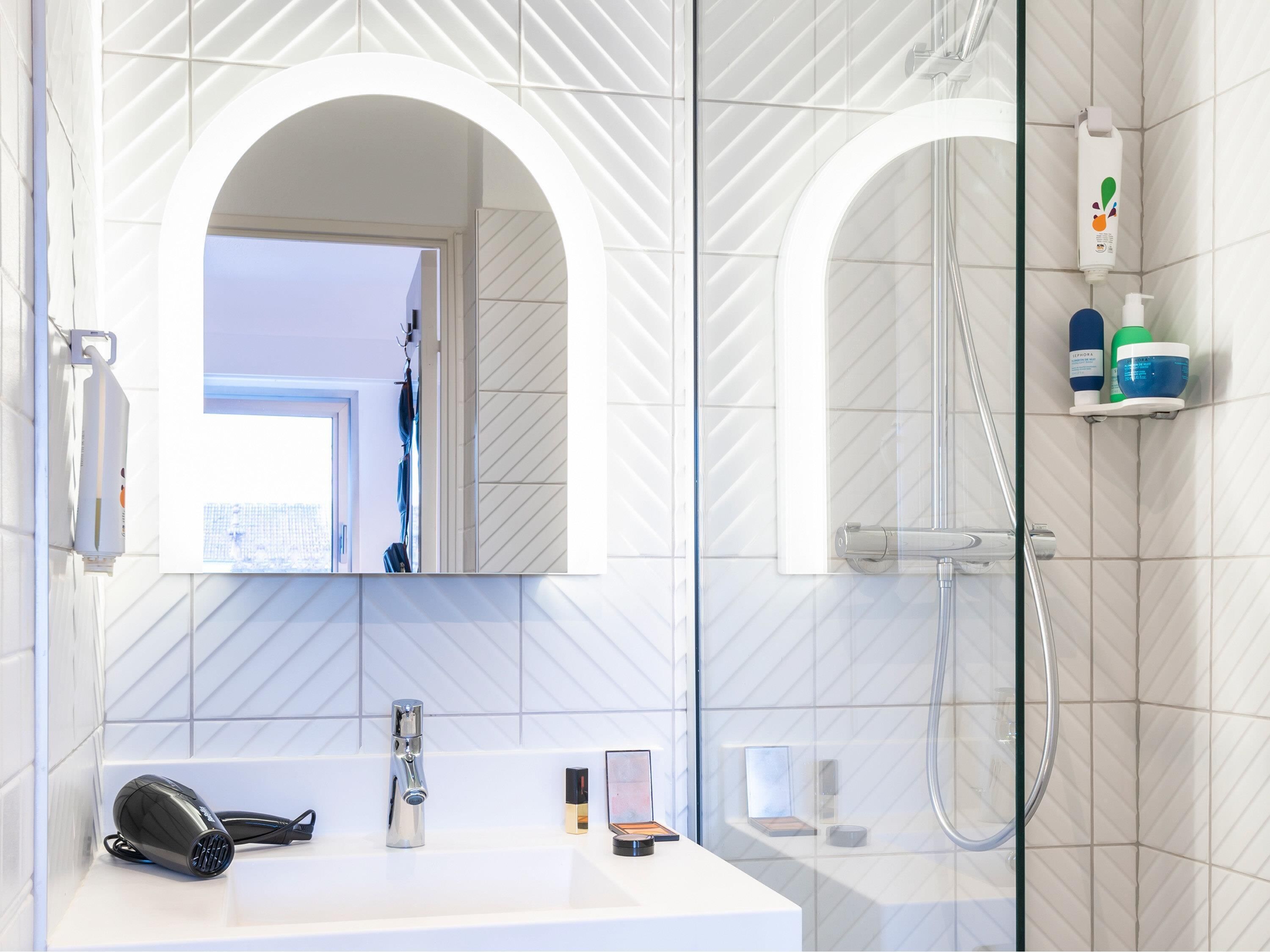 standard twin room, 2 single beds | 2 bedrooms, premium bedding, desk, blackout curtains