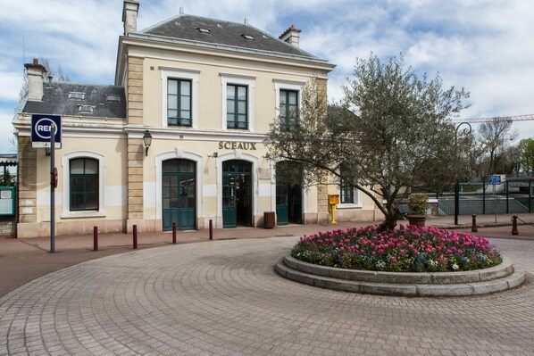 Chambres Adjacentes | Private kitchen | Eco-friendly cleaning products - ibis Styles Sceaux Paris Sud (Sceaux)