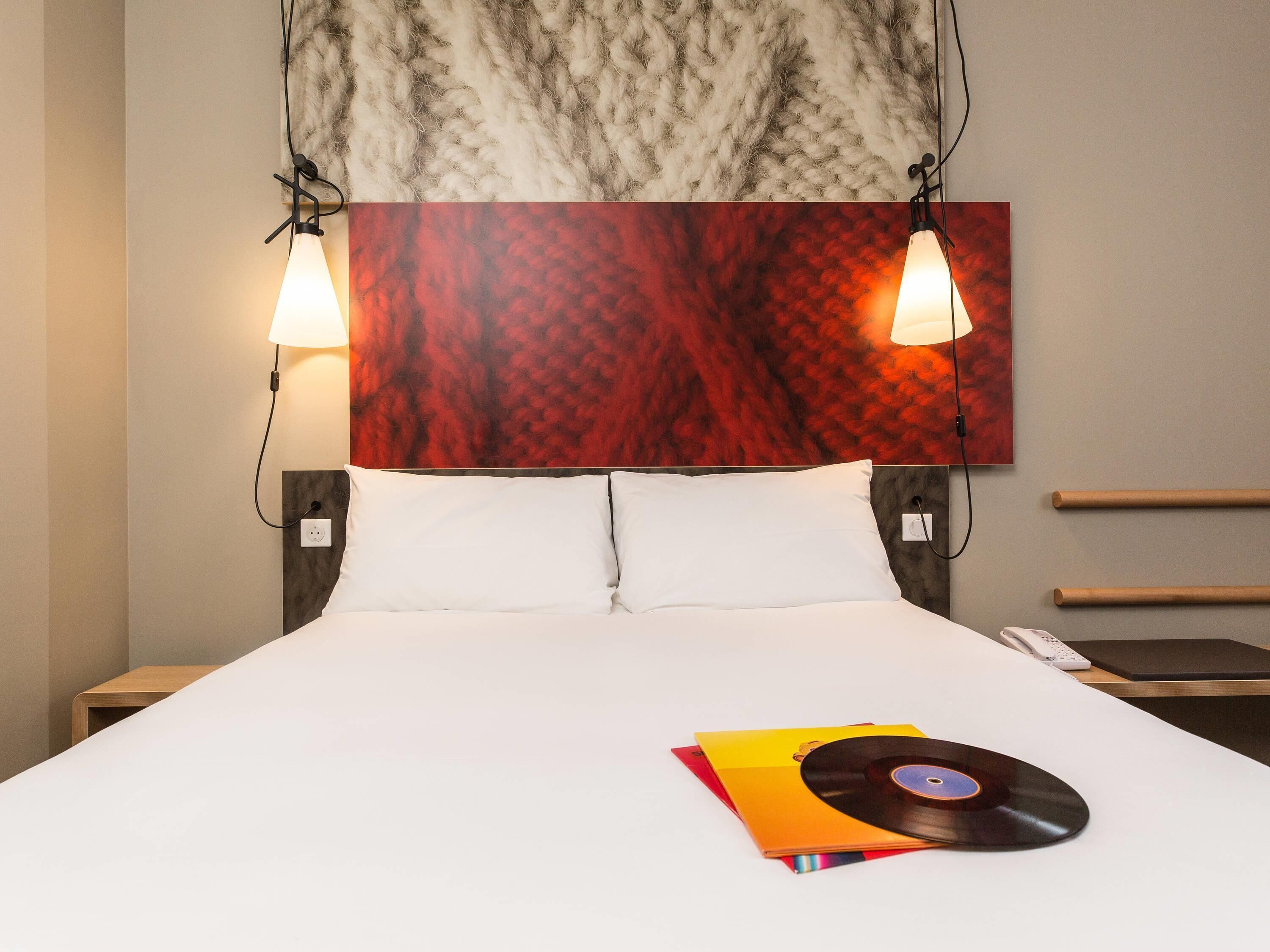 Standard Double Room, 1 Double Bed | In-room safe, desk, blackout drapes, soundproofing