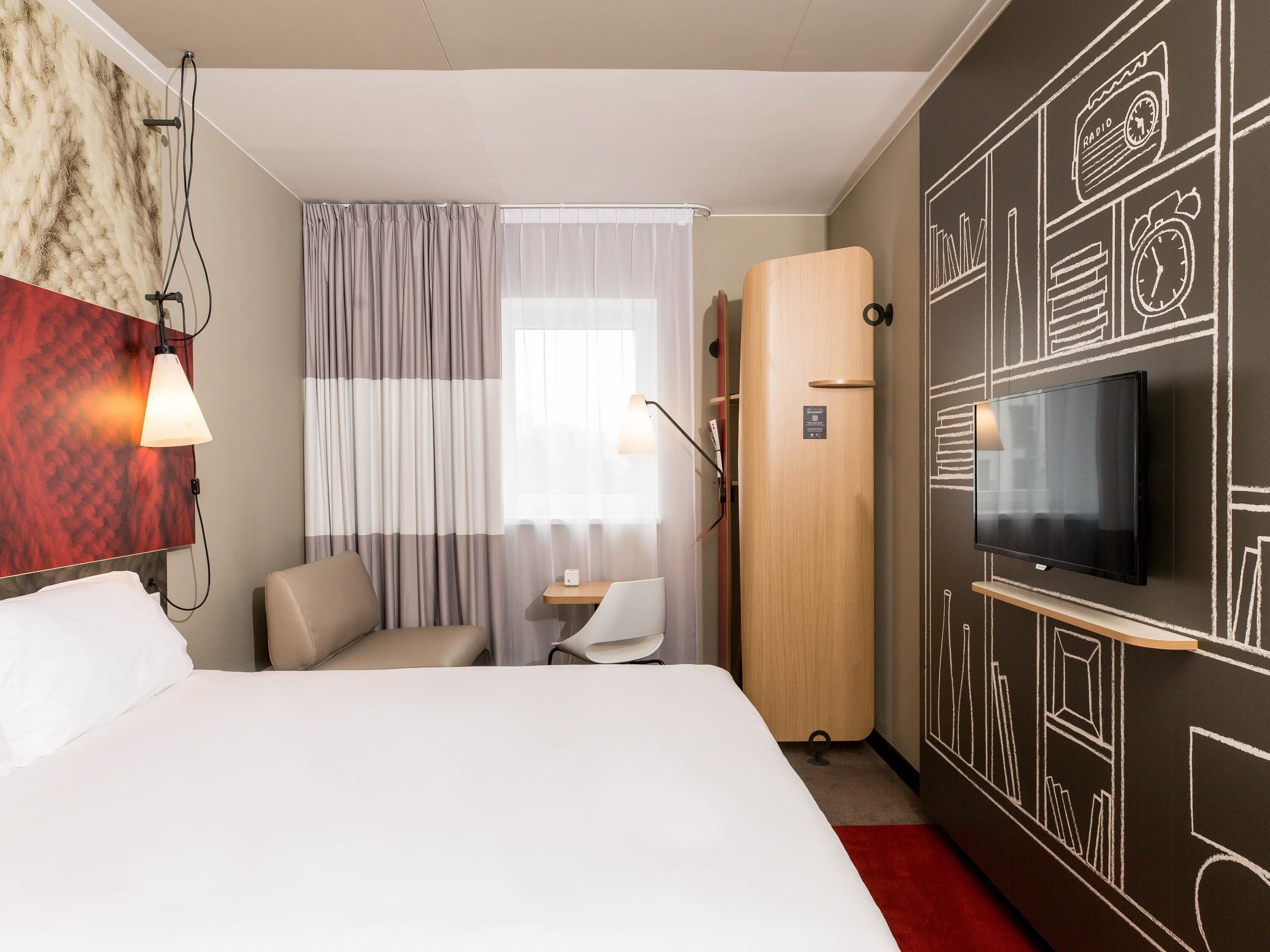 In-room safe, desk, blackout curtains, soundproofing