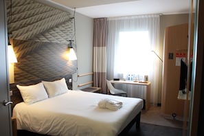 In-room safe, desk, blackout drapes, soundproofing