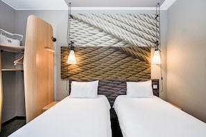 Standard Twin Room, 2 Twin Beds | In-room safe, desk, blackout drapes, soundproofing