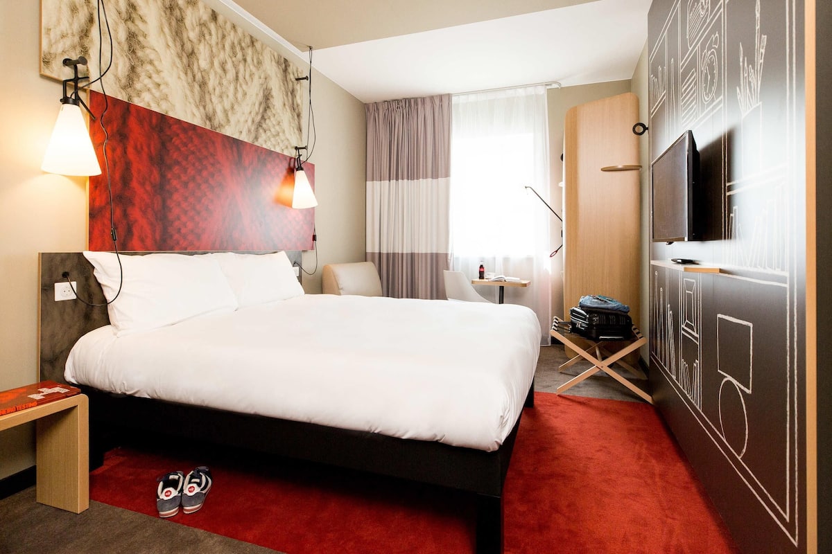 Room, Multiple Beds | In-room safe, desk, blackout curtains, soundproofing