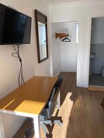 Single Room, 1 Queen Bed, Accessible | Desk, iron/ironing board, free WiFi, bed sheets