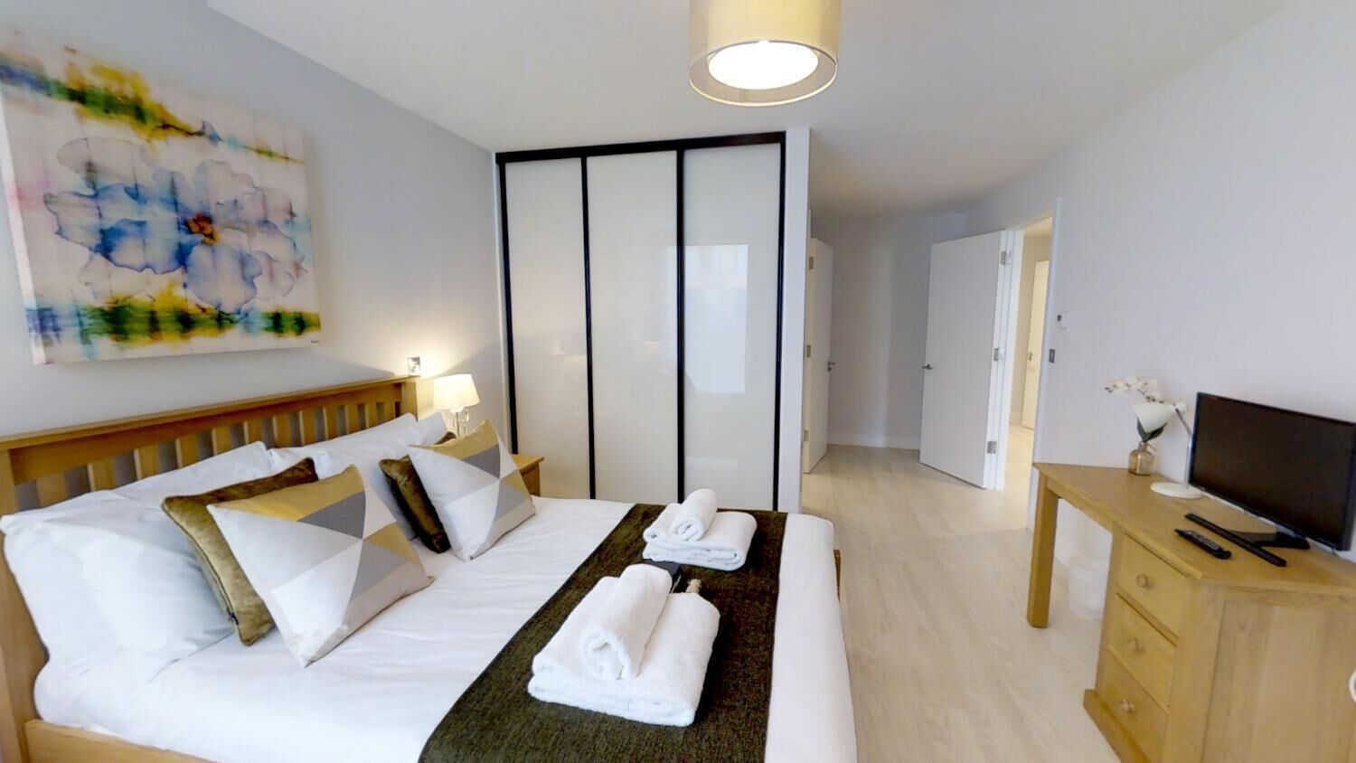 Bàn ủi/dụng cụ ủi quần áo, truy cập Internet không dây miễn phí 