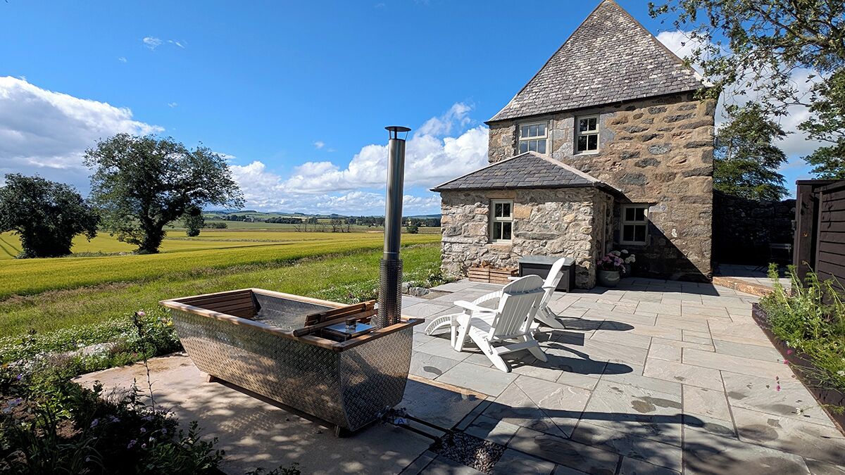 1 Bedroom Lodge (The King's Folly) | Terrace/patio