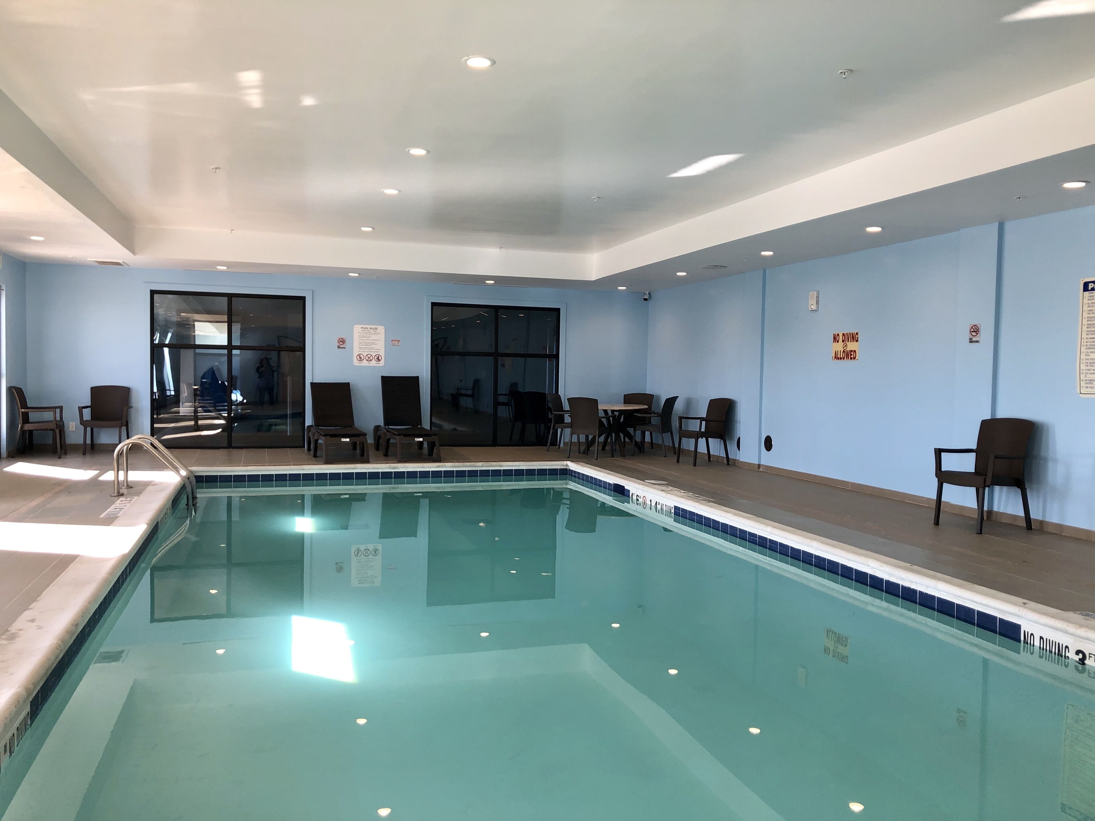 indoor pool, pool loungers