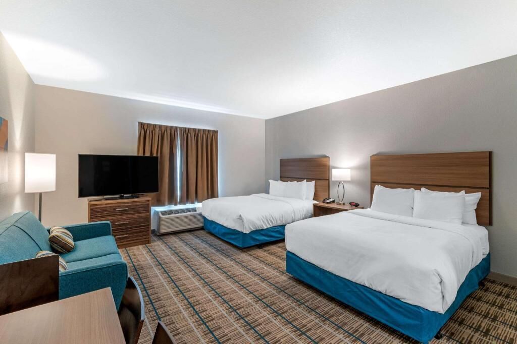1 bedroom, laptop workspace, blackout curtains, iron/ironing board