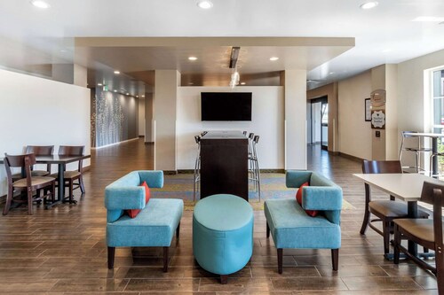 MainStay Suites Denver International Airport