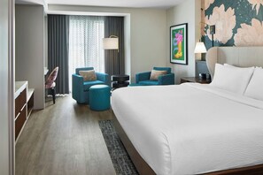 Elite Room, 1 King Bed, Smoking, Corner