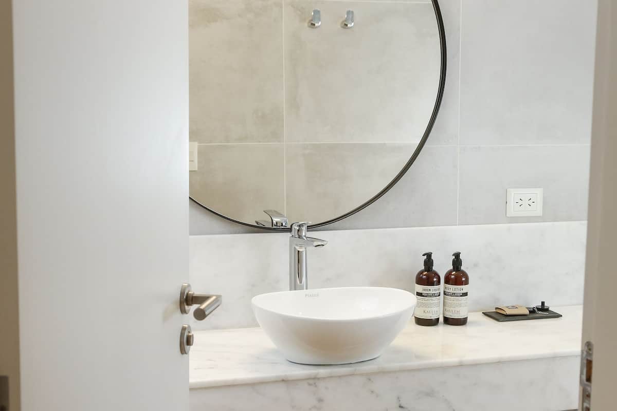 premium double or twin room | bathroom | free toiletries, hair dryer, bidet, towels