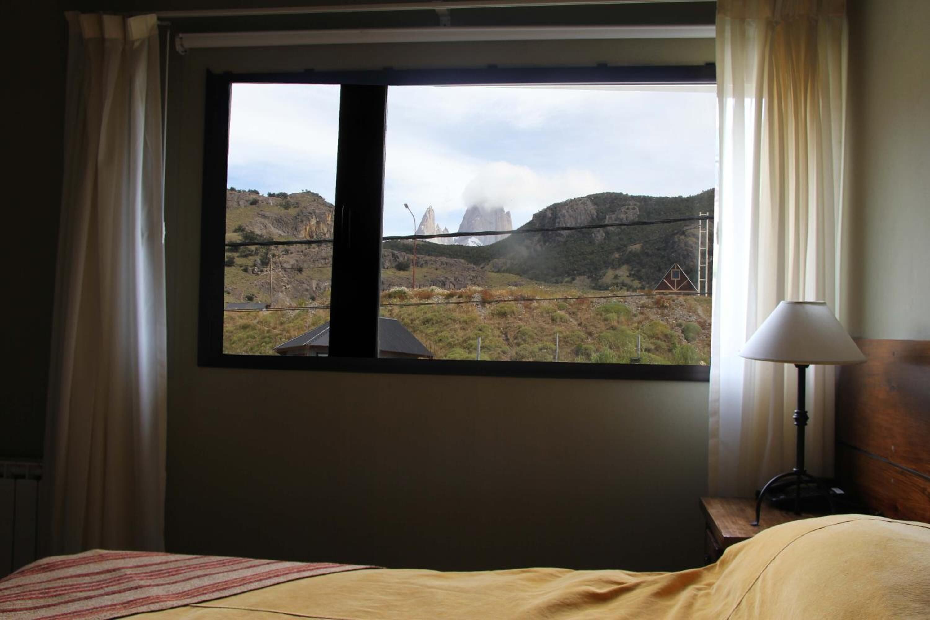 standard double room, 1 king bed, ensuite | in-room safe, desk, laptop workspace, free wifi