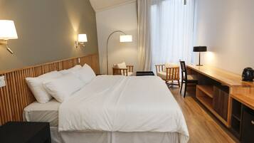 Chambre Premium Double ou avec lits jumeaux | Coffres-forts dans les chambres, bureau