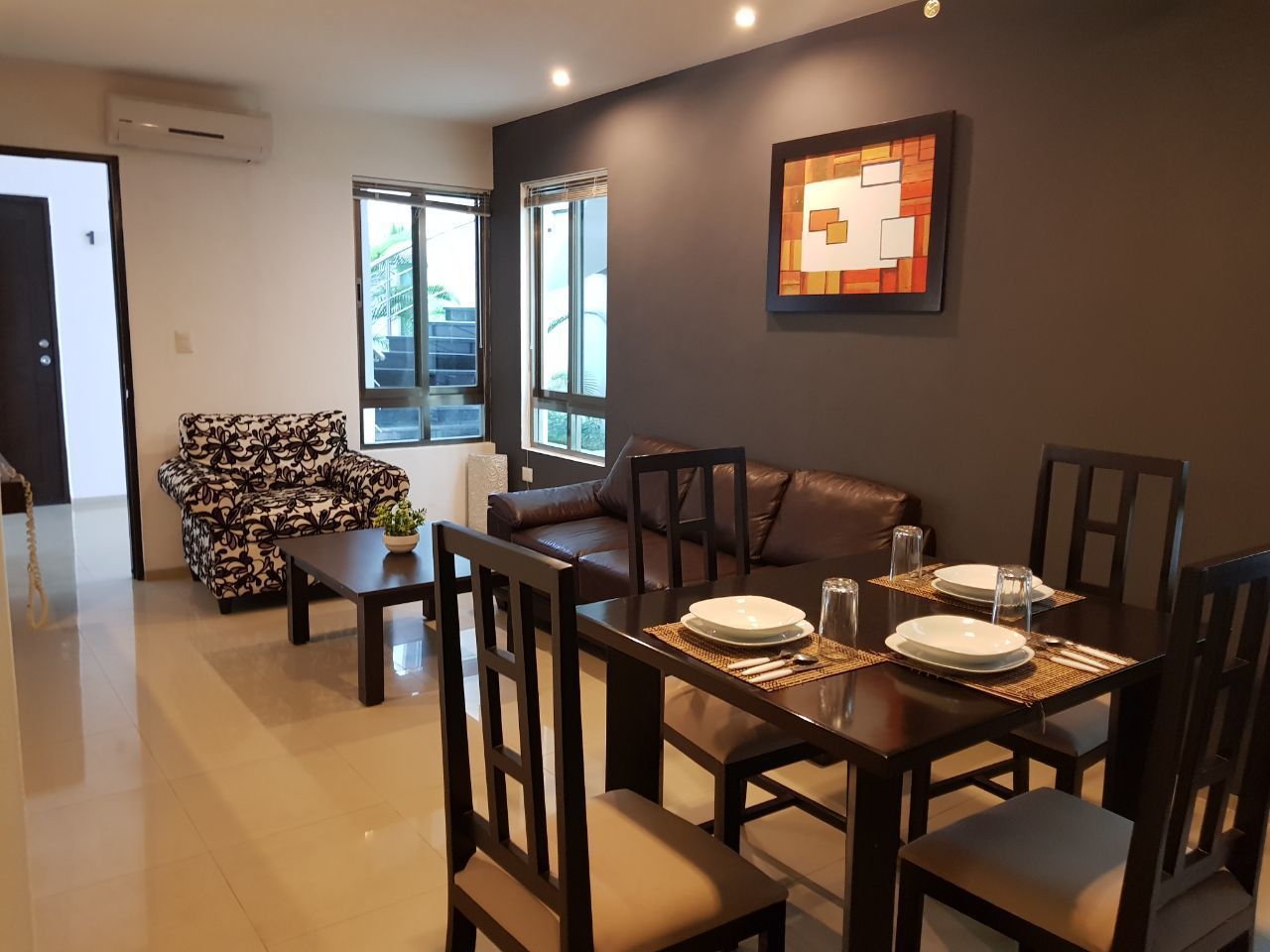 Apartment, 1 Bedroom (Montebello 25) | Meja, seterika/papan seterika, Wi-fi percuma 