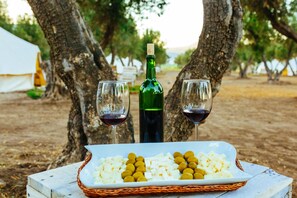 Restaurant - Guadalupe Valle Glamping (Valle de Guadalupe)