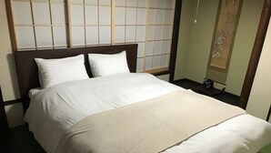 บ้านพัก (Private Vacation) | 3 ห้องนอน, ผ้าม่านกันแสง, เตารีด/โต๊ะรีดผ้า, Wi-Fi ฟรี